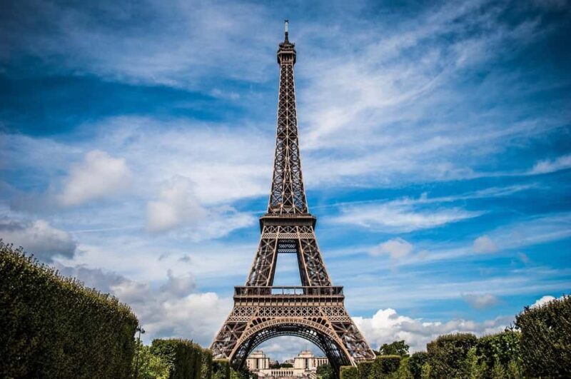 8-hour panoramic tour of Paris in Portuguese - The Sum Up