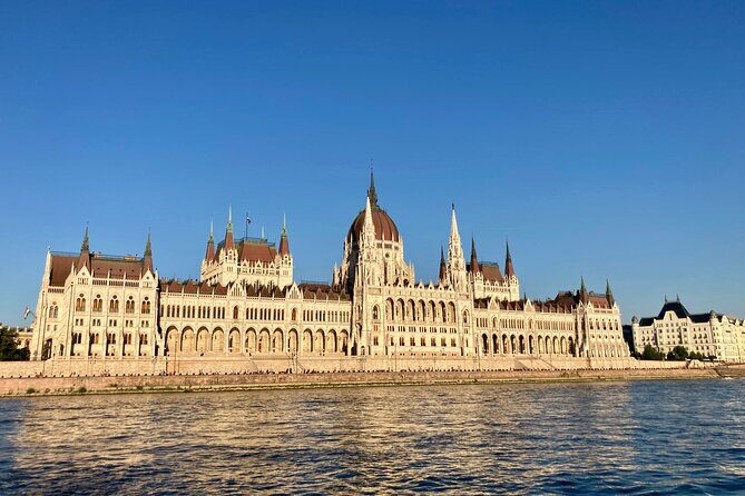 8-hour private Budapest city tour by car / minivan - A Deep Dive into the 8-hour Private Budapest Tour