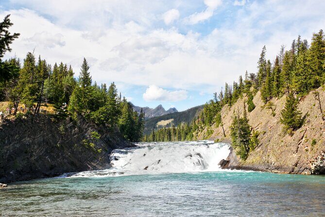 8 Hour Private Tour in Lake Louise, Banff and Moraine Lake - The Sum Up