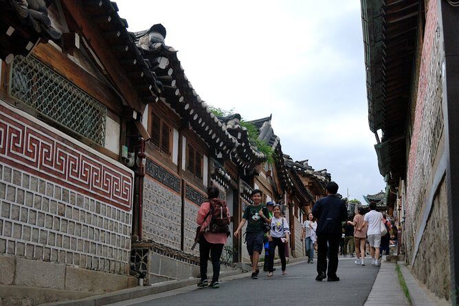 8 Hours Private tour with top attractions in Seoul - Frequently Asked Questions
