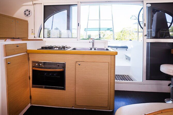 8H 38' Catamaran All-Incl. to Cozumel in Tulum & Playa del Carmen - The Sum Up