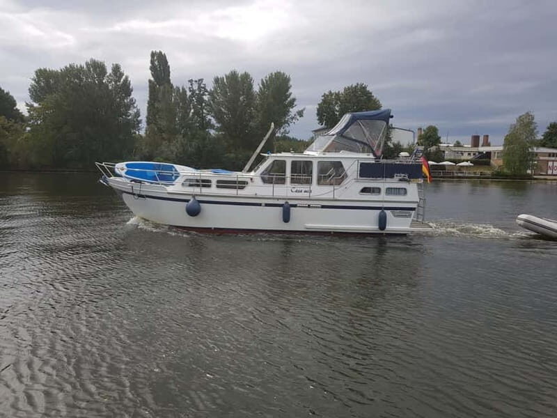 8h Private Wannsee Lake and Werder Yacht Cruise - FAQs