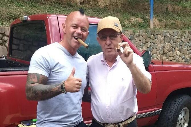 9-Hour Full Day Tour of Pablo Escobar Including C13, Museum and Barrio PE - A Comprehensive Look at the 9-Hour Pablo Escobar Tour in Medellín