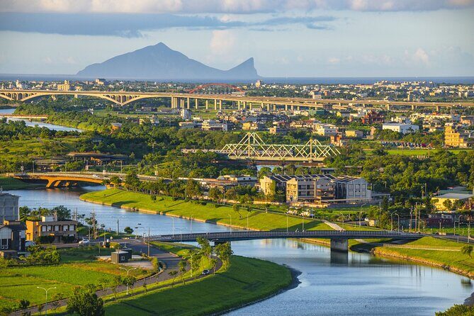 9 Hour Northeast Coast Bay View Tour in Yilan - The Day in Detail: What to Expect