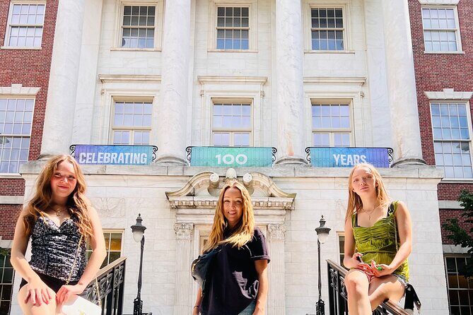 90 min NYC Private Gossip Girl Pedicab Tour - Who Will Love This Tour?