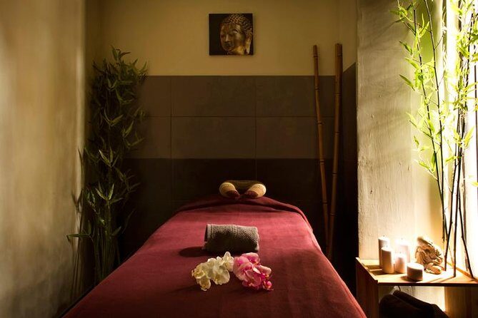 90-Minute Aroma Oil Massage plus 20' min Free Fish Pedi - A Refreshing Escape in the Heart of Athens