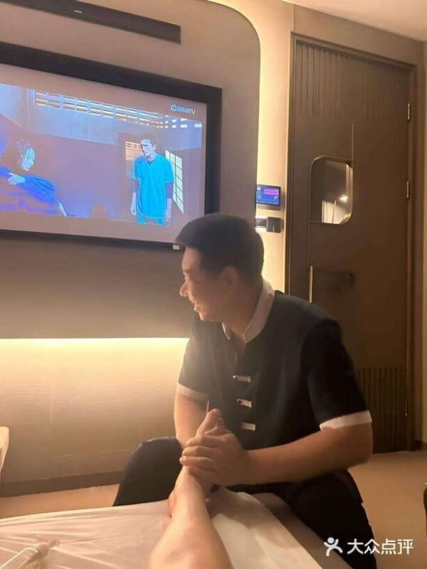 90-minute foot bath massage - Key Points