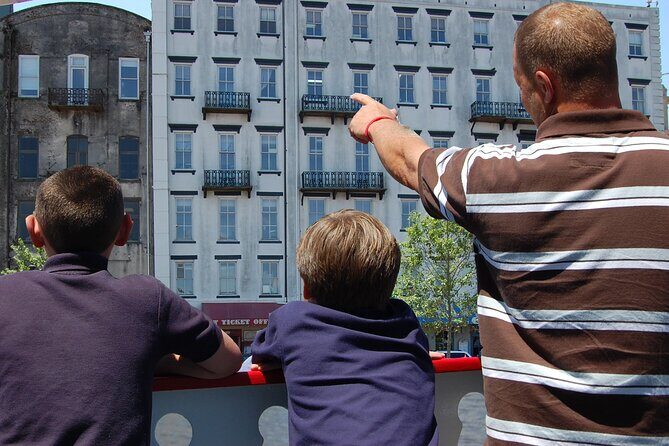 90-Minute Savannah Riverboat Sightseeing Cruise - Savannah’s Waterway in Focus: A 90-Minute Riverboat Cruise