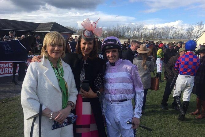 A Day At The Races & the Horse Lovers Tour - A Day At The Races & the Horse Lovers Tour: A Genuine Irish Equine Experience