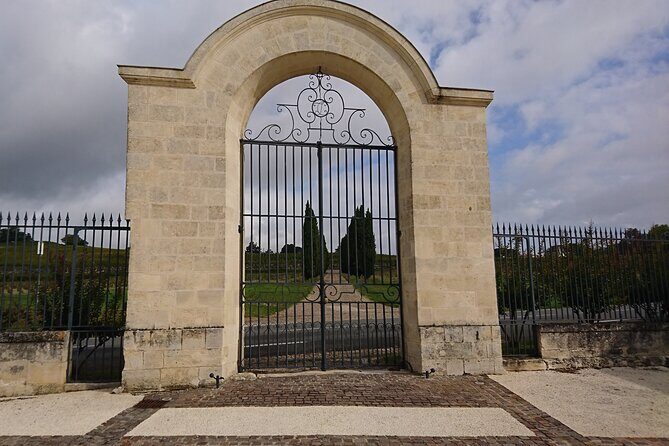 A day in Saint-Emilion in a small group (Electric Luxury Van) - Practical Aspects and Value