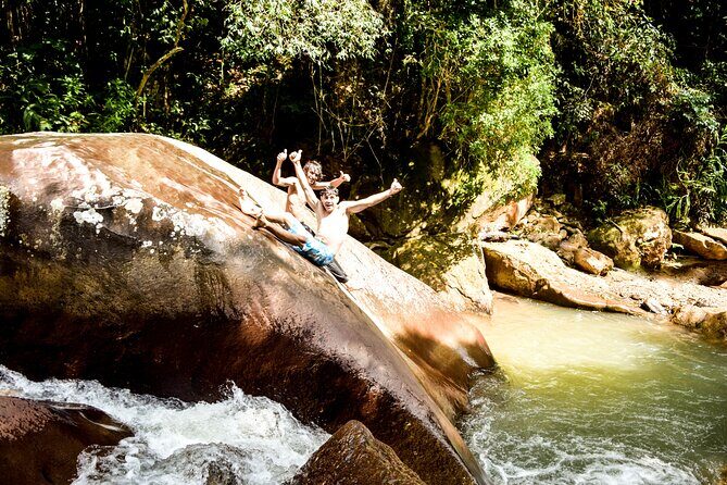 A day to enjoy nature and have an adventure in the Jordan river - Authentic Colombia in Every Step