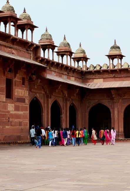 A Day Tour Fatehpur Sikri & Chand Baori from Agra with Guide - A Closer Look at the Tour Experience