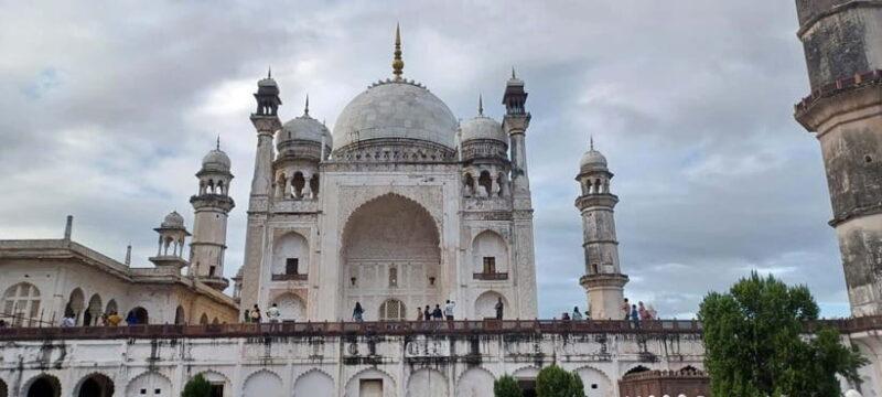 A Day Tour of Ajanta & Ellora Caves with Bibi Ka Maqbara - What Makes This Tour Stand Out?