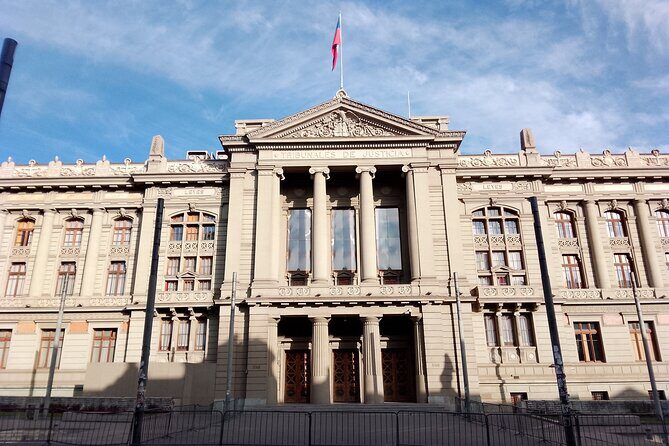 A Fabulous Walking tour by the Old Santiago of Chile - - Key Points