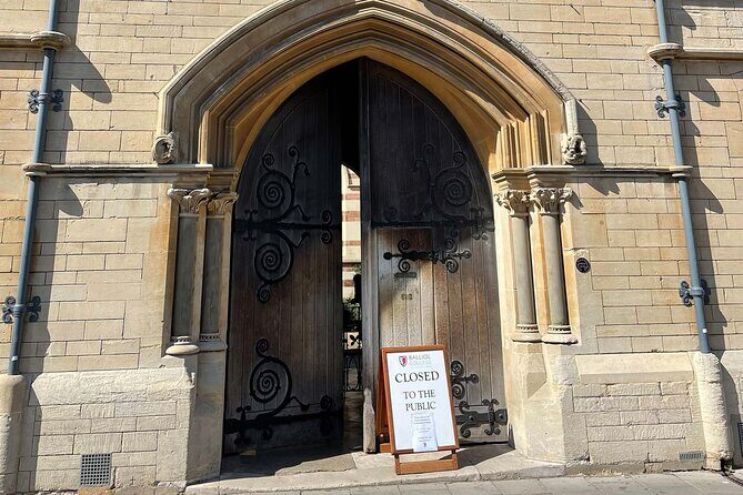A Guide to the City of Dreaming Spires: A Self-Guided Audio Tour of Oxford - What We Love About the Tour
