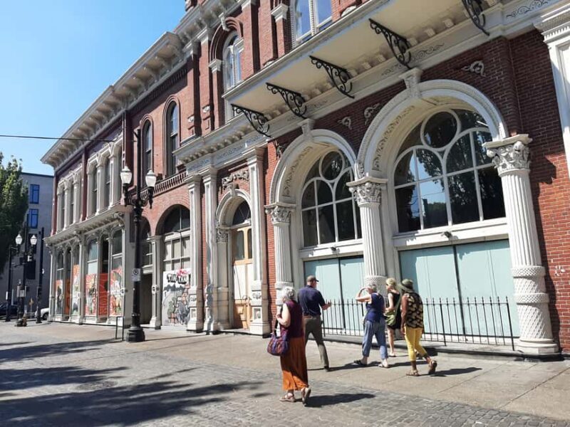 A Guided Walking Tour of Vibrant Downtown Portland - Key Points