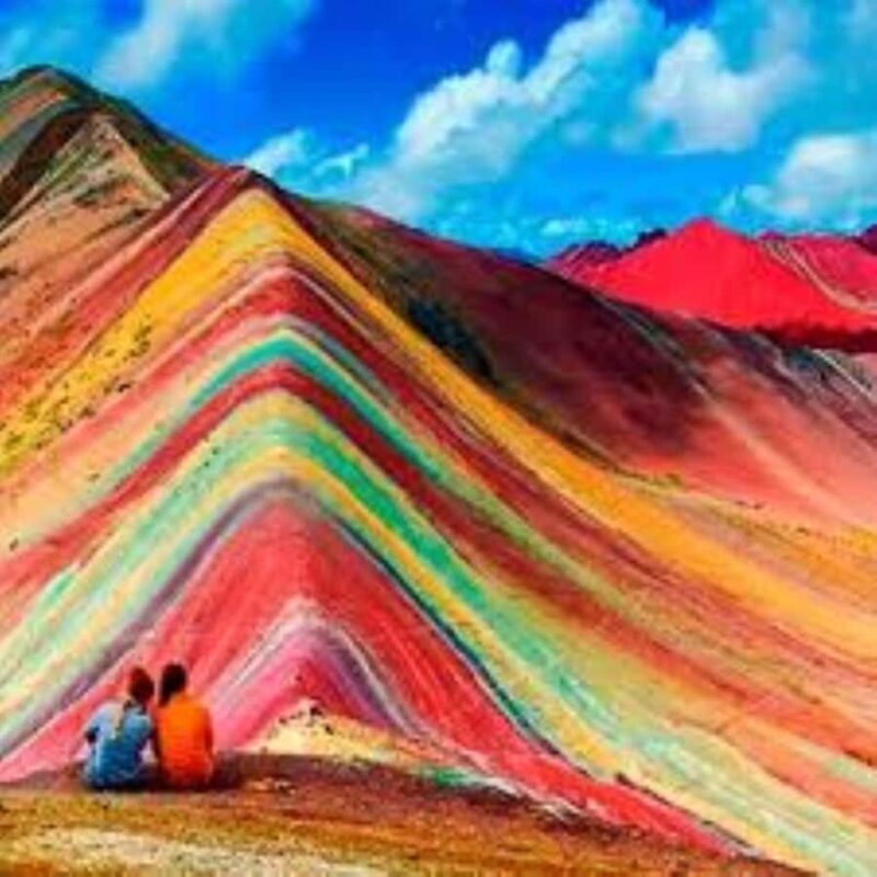 A Journey to the Natural Wonder of Vinicunca - Important Tips for Your Day