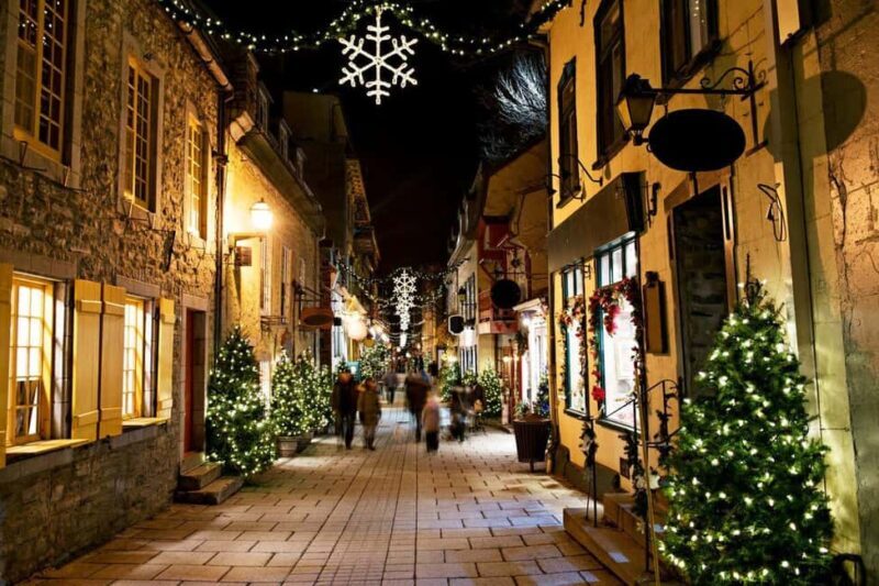 A Joyful Christmas: Private Walking Tour in Quebec - Exploring Quebec City’s Christmas Charm