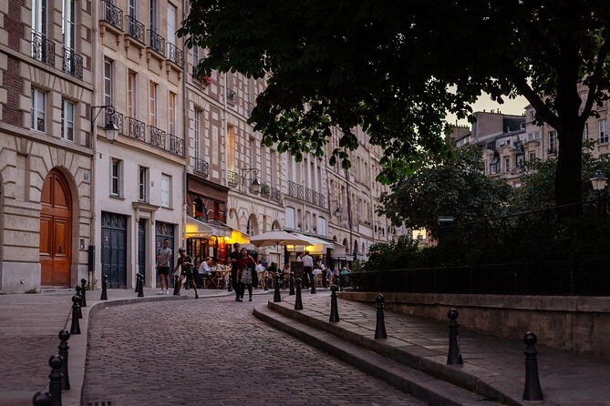 A Magical Evening in Paris With Locals: PRIVATE City Walking Tour - Exploring Paris After Dark: An In-Depth Review