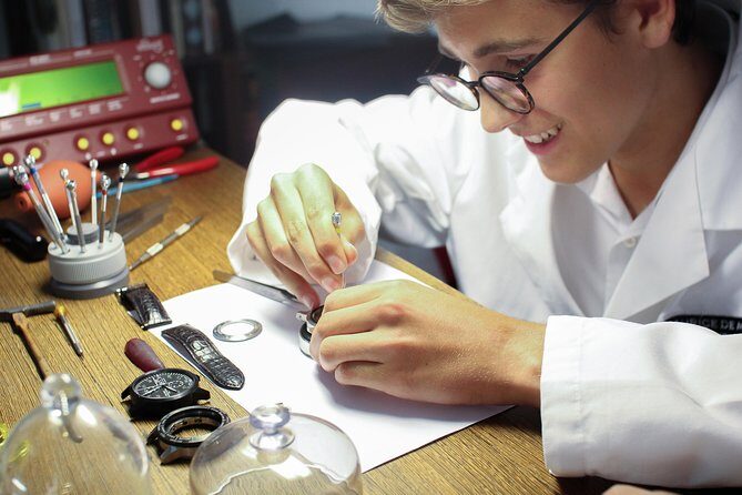 À Maurice Watch Workshop in Zurich - Who Should Book This Tour?