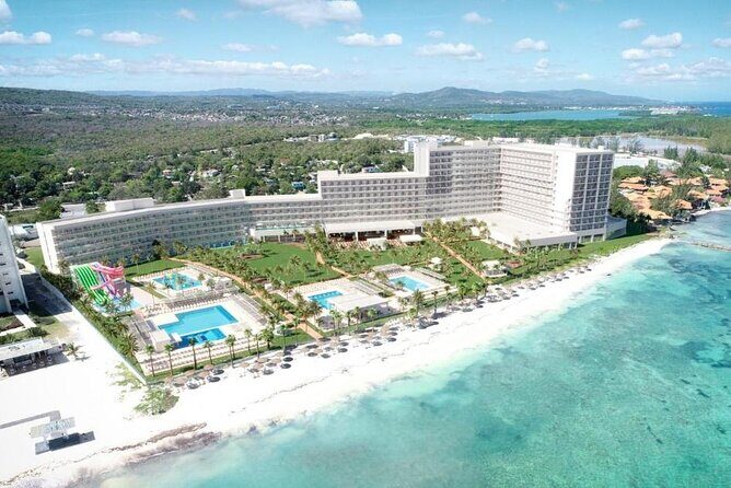 A "Private" Airport Transfer to RIU PALACE AQUARELLE - A "Private" Airport Transfer to RIU PALACE AQUARELLE