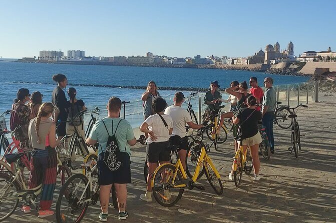 A private stroll cycling around Cádiz + bike rental - A Detailed Look at the Cádiz Bike Tour