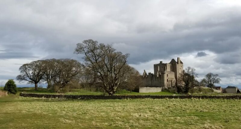 A Queen's Tale: The Real Life of Mary Queen of Scots - Key Points