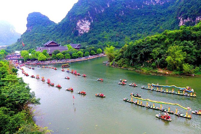 A Real Experience Trang An - Hoa Lu Limousine small group tour 1 day - Experience Ninh Binh in a Day: A Balanced Look at the Trang An - Hoa Lu Limousine Tour