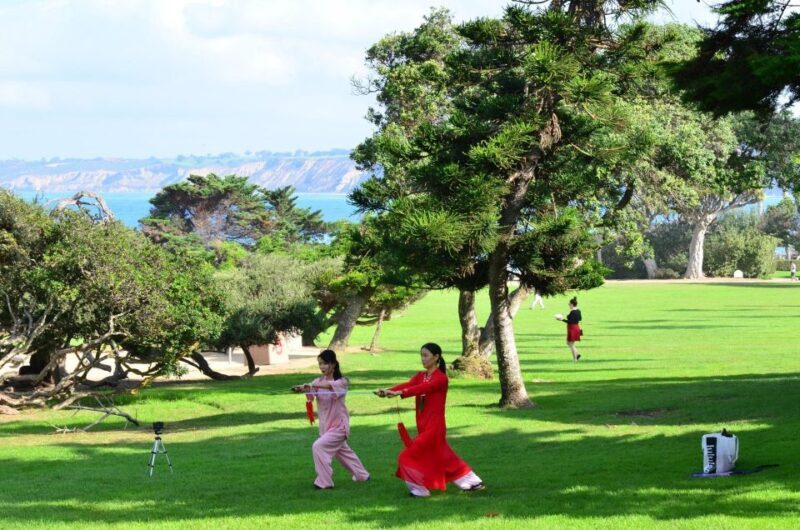 A Seaside Stroll: La Jolla's Hidden Treasures Walking Tour - Key Points