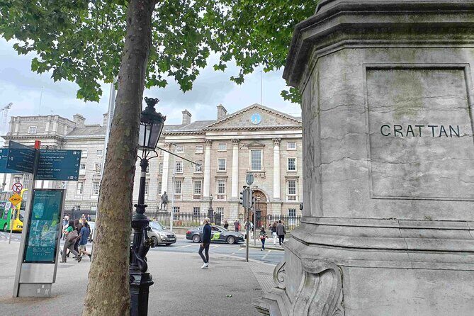 A Self-Guided Audio Tour of Dublin's Temple Bar - The Sum Up