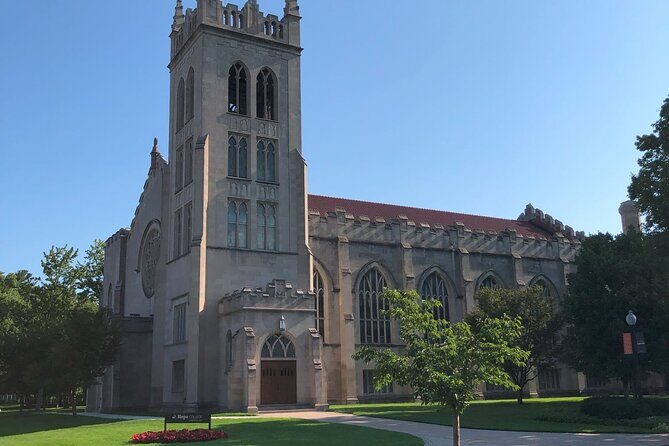 A Self-Guided Walking Audio Tour of Holland, Michigan - Who Should Consider This Tour?