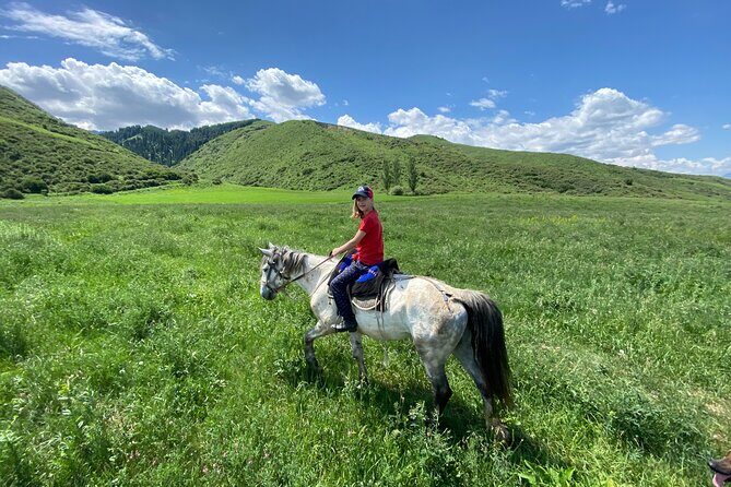 A superb horse riding in Chon Kemin valley, 1 day - A memorable day of horseback riding and cultural exploration in Kyrgyzstan