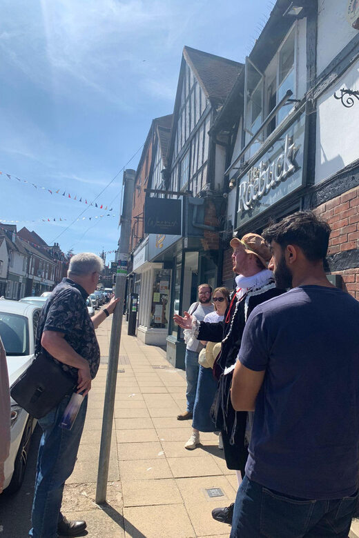 A tour of Warwick with Queen Elizabeth's secret lover - Exploring Warwick with a Twist: A Detailed Review