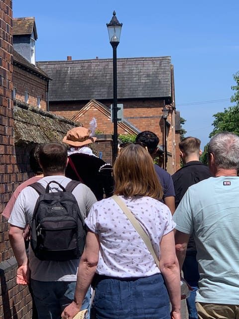 A tour of Warwick with Queen Elizabeth's secret lover - Frequently Asked Questions