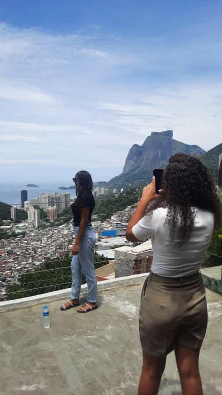 A Walk in the Rocinha Favela: Women Leading the Way - Key Points