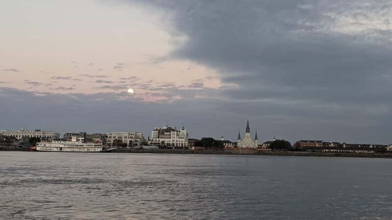A Walking History Tour of Miss River in New Orleans - A Walking History Tour of Miss River in New Orleans