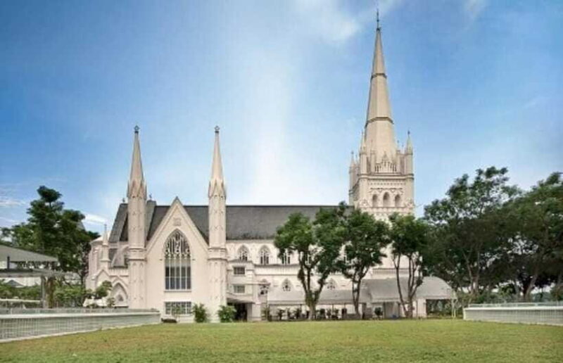 A Walking Tour of Singapores Heart with a Classic SG Meal - Who Should Consider This Tour?