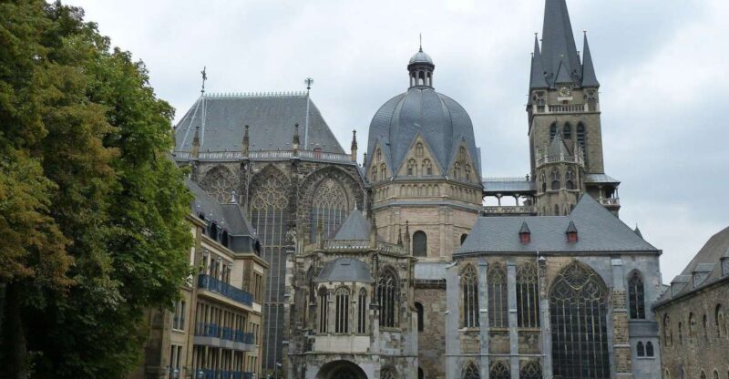 Aachen: Private Walking Tour With A Professional Guide - The Sum Up: Who Should Book This Tour?