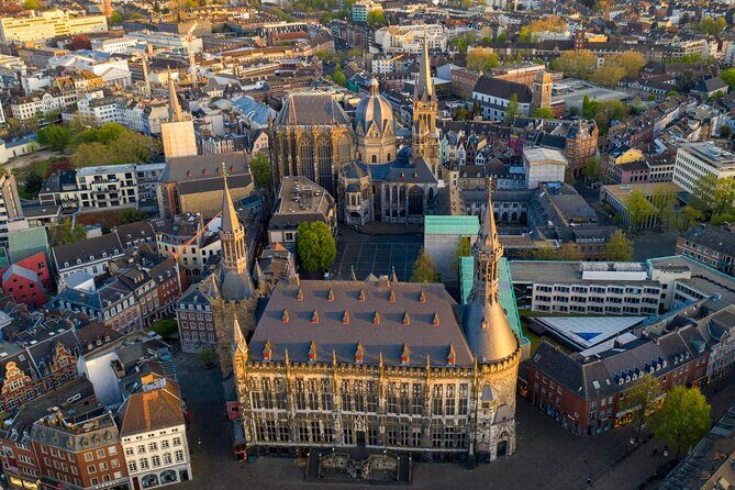 Aachen Scavenger Hunt and Highlights Self-Guided Tour - Key Points