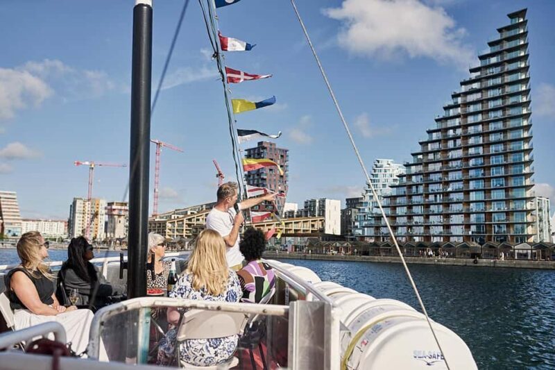 Aarhus: Harbour Cruises with local guide - Key Points