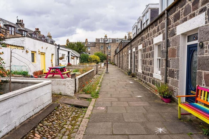 Aberdeen: Express Walk with a Local - Discovering Aberdeen in Just an Hour