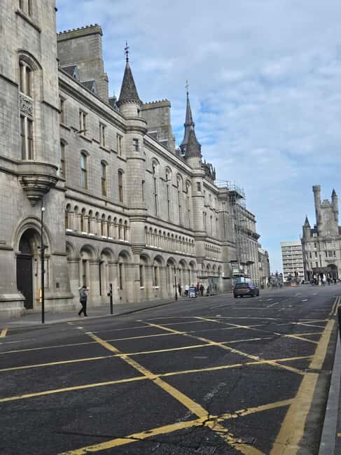 Aberdeen: Guided Walking Tour - FAQ