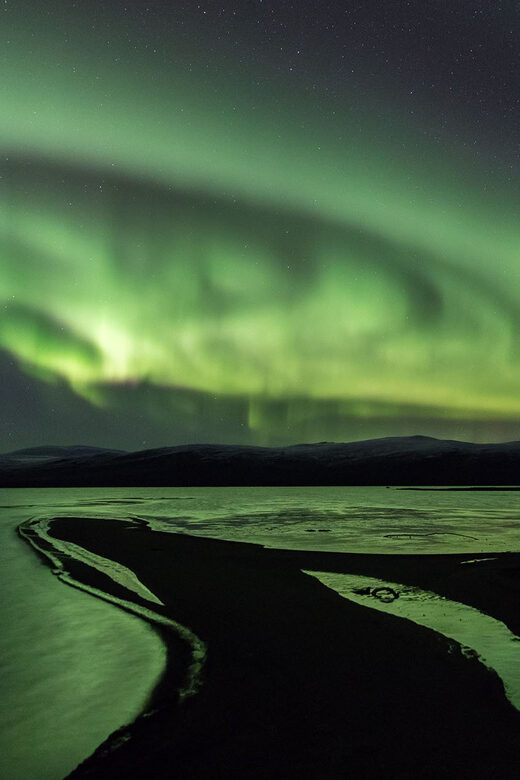 Abisko: Guided Autumn Aurora Chase with Hotel Transfers - Who Should Consider This Tour?