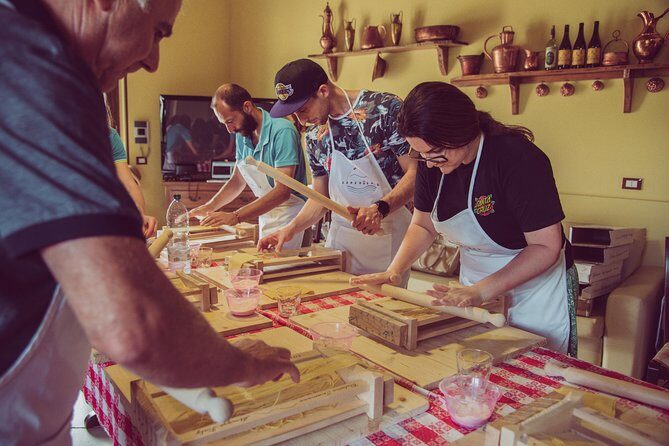 Abruzzo Traditional Pasta Making with 85y old local Grandma - Key Points