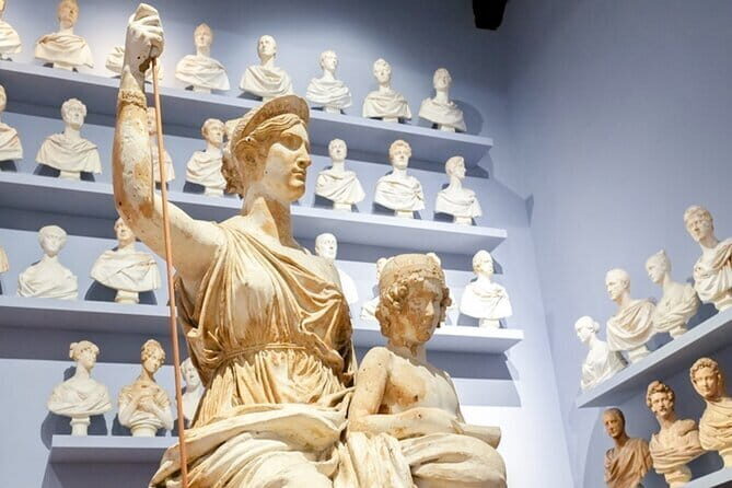 Academia Gallery: Statue of David Evening Tour - A Detailed Look at the Florence Evening David Tour