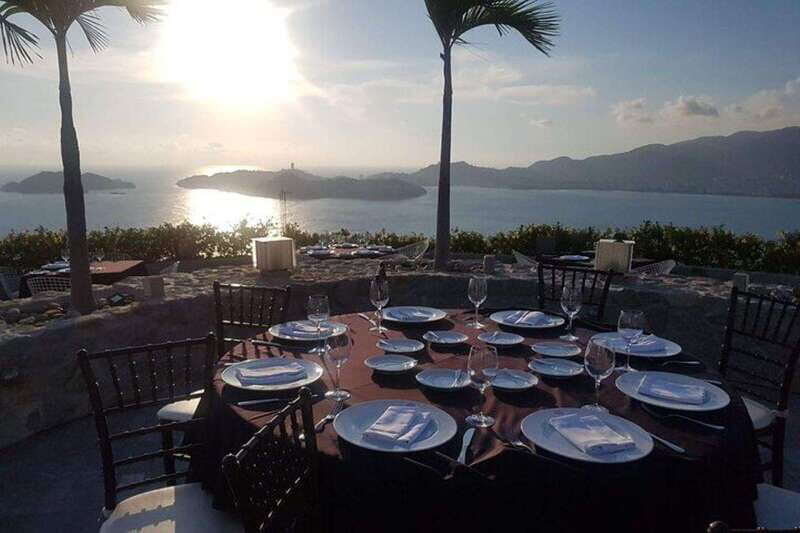 -Acapulco: Bella Vista Dinner with Drinks and Cliff Diving - Key Points