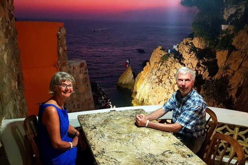 -Acapulco: High Cliff Divers Show + Sunset/Different Options - Who Will Love This Tour?