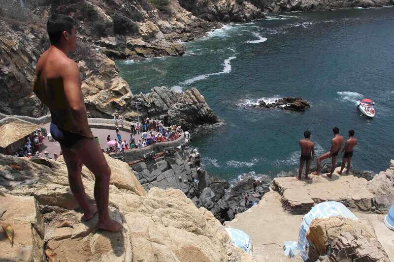 .Acapulco History Cultural Tour & Cliff Divers Show w/Lunch - Key Points