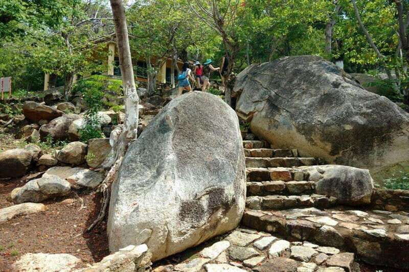 -Acapulco: Palma Sola Petroglyphs Experience Market + Lunch - Acapulco: Palma Sola Petroglyphs Experience Market + Lunch