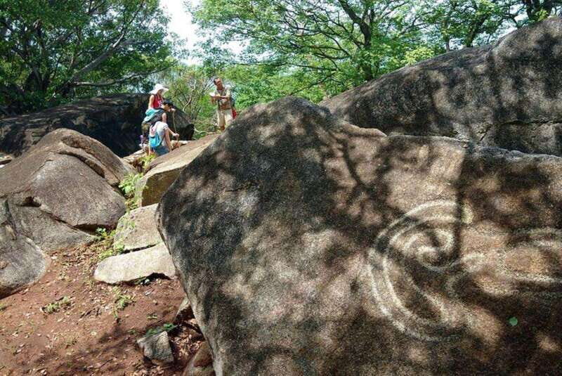 -Acapulco: Palma Sola Petroglyphs Experience Market + Lunch - Key Points